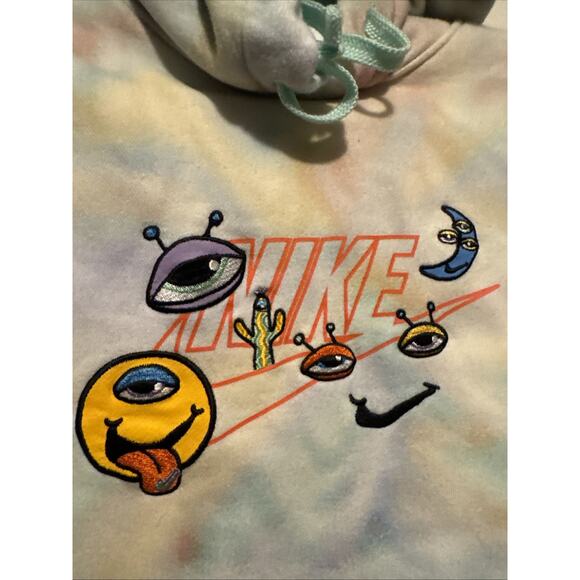 Nike Sportswear Club Tie Dye Sweatshirt Hoodie Mens Sz S Monster Eye DZ3062-379 - Picture 2 of 8